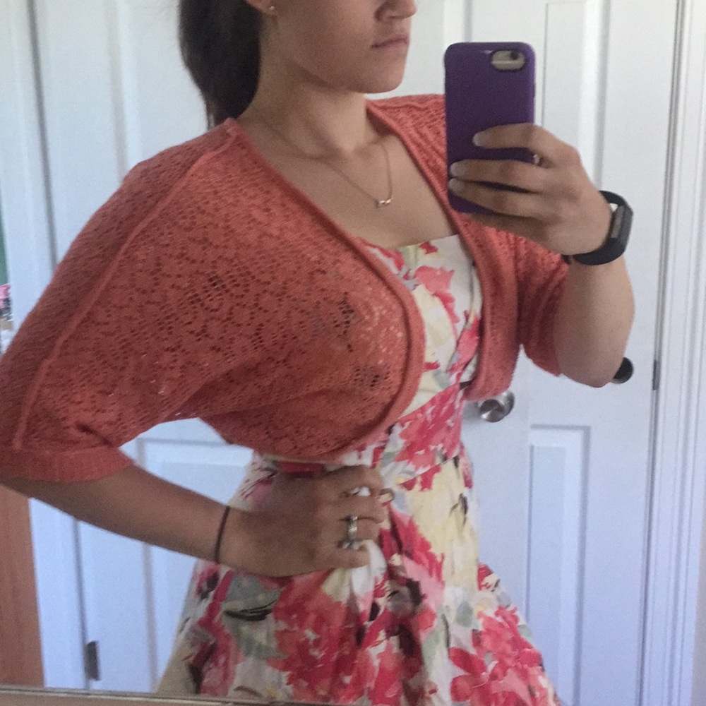 Shrug ONLY Maurice's Size Large